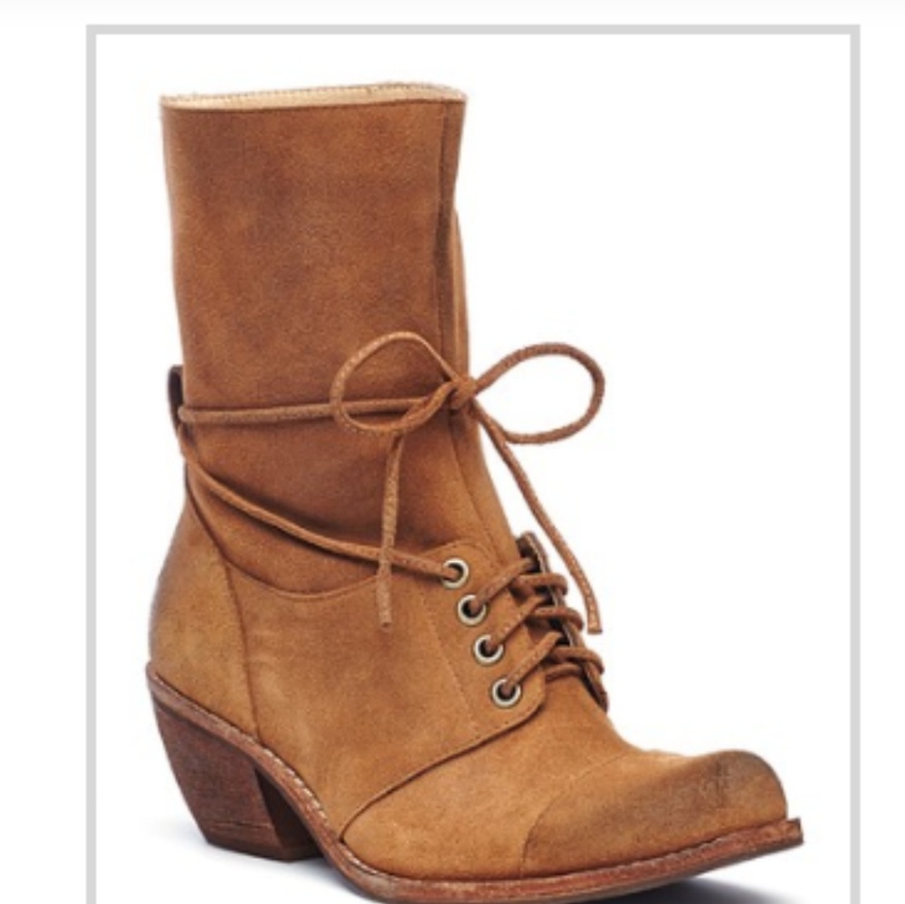 NWT  Latigo "Portland" Short Boots